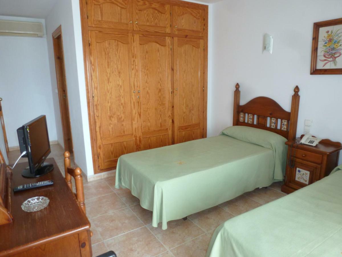 Hostal Cortes 加鲁查 外观 照片