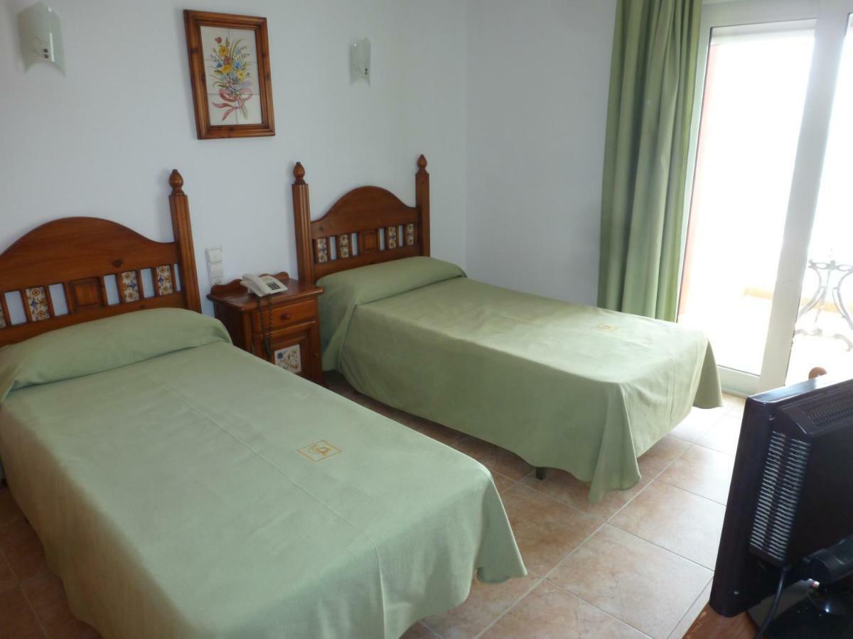Hostal Cortes 加鲁查 外观 照片