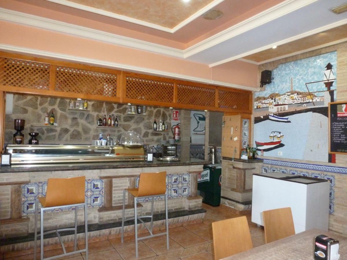 Hostal Cortes 加鲁查 外观 照片