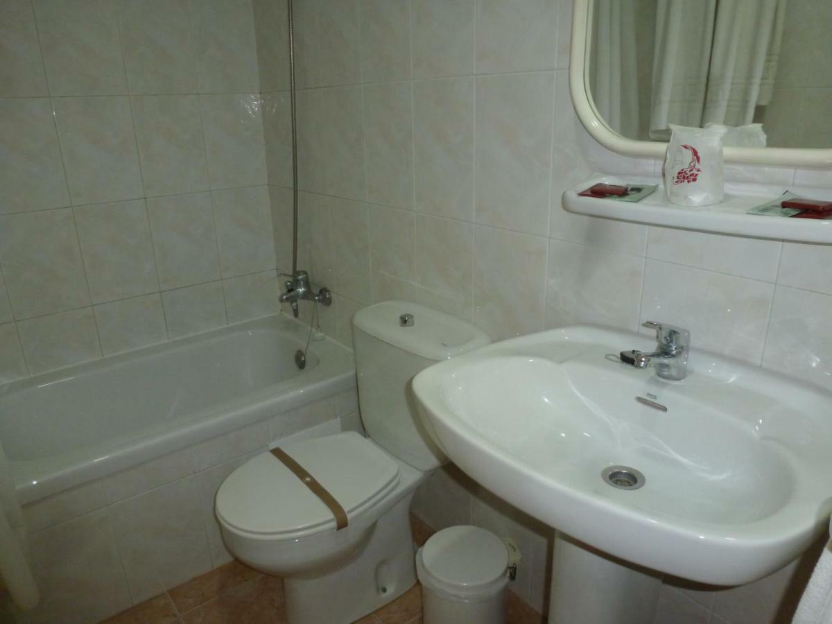 Hostal Cortes 加鲁查 外观 照片